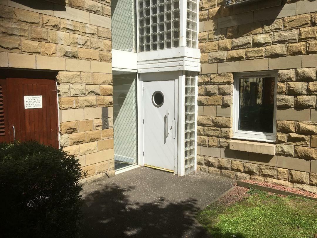 Holyrood Park Apartment Edinburgh Exterior foto